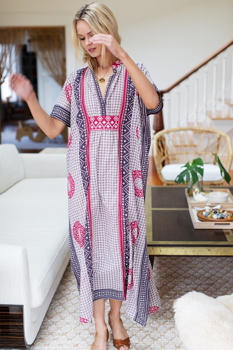 Women’s maxi dress with elegant floral pattern and loose fit Ivyshape