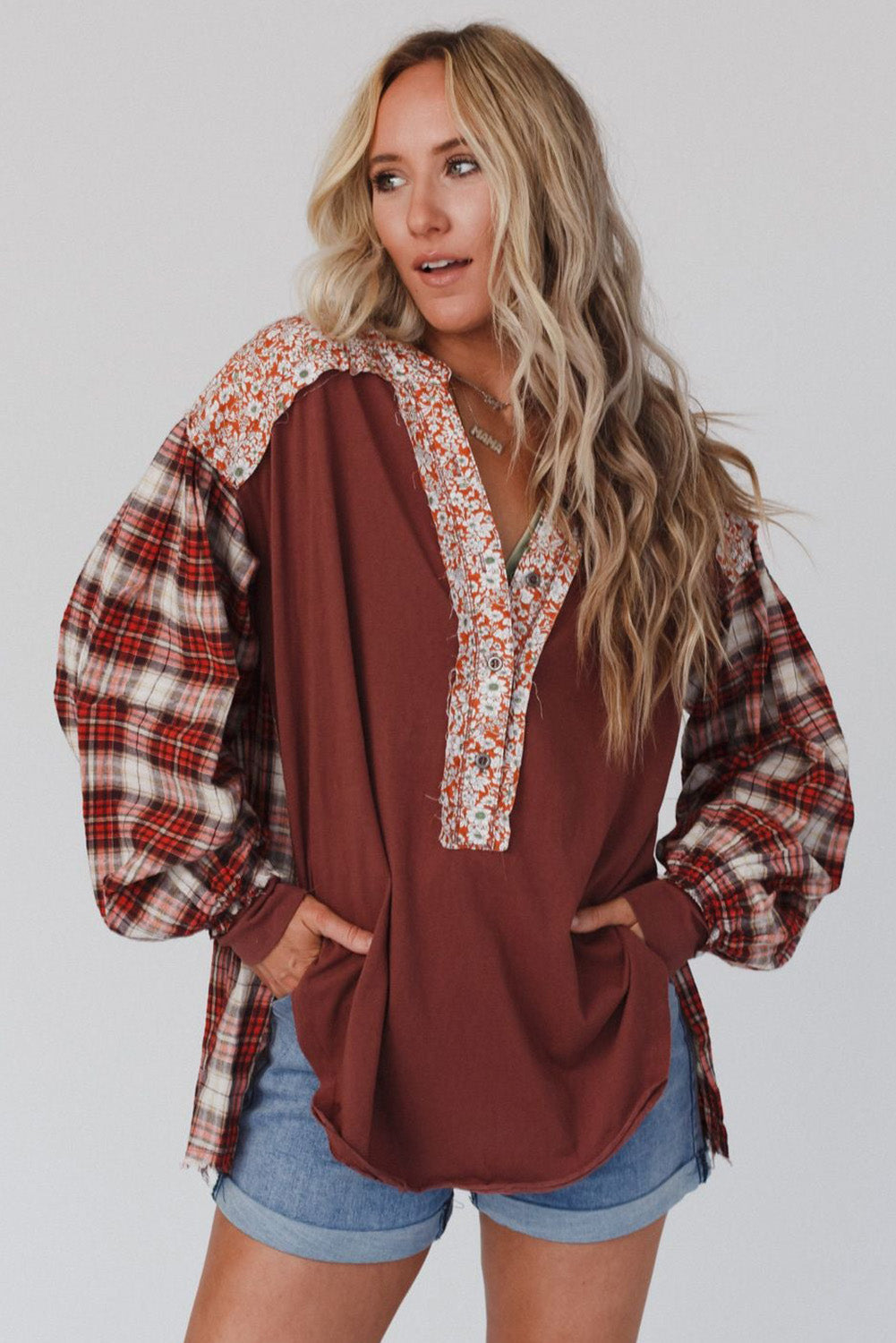 Martina | Blusa boho chic con maniche fantasia e dettagli floreali