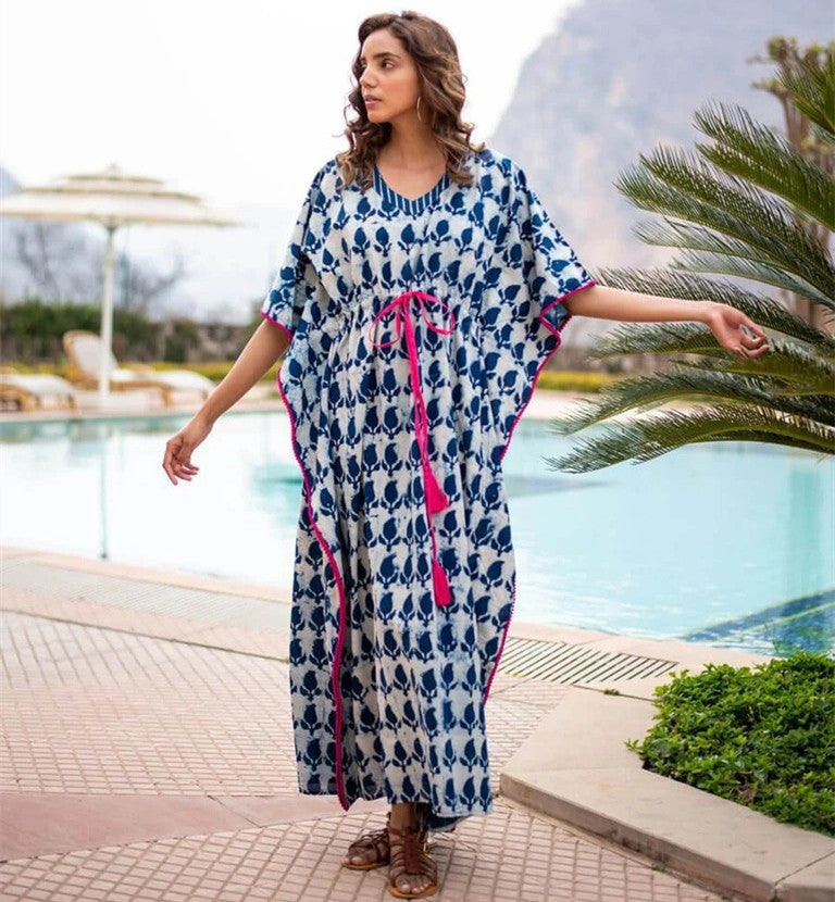 Women's kaftan with fashionable pattern and tie belt Ivyshape