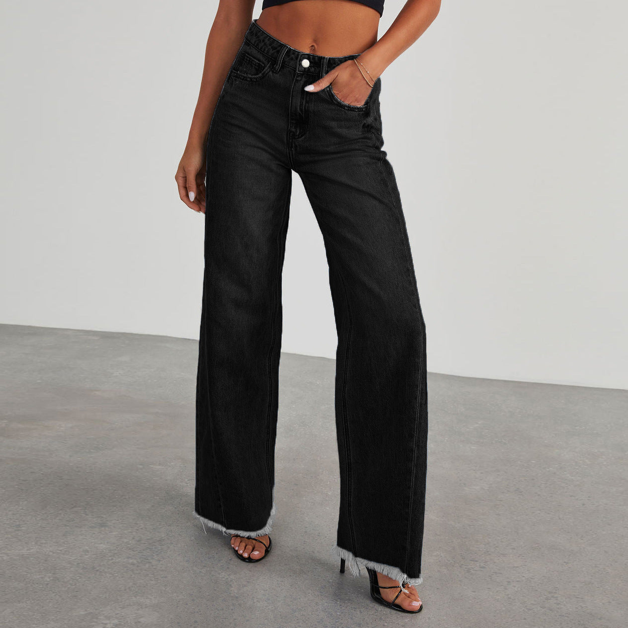 Carolina | Jeans alla moda a vita alta con tasche e vestibilità comoda e aderente.
