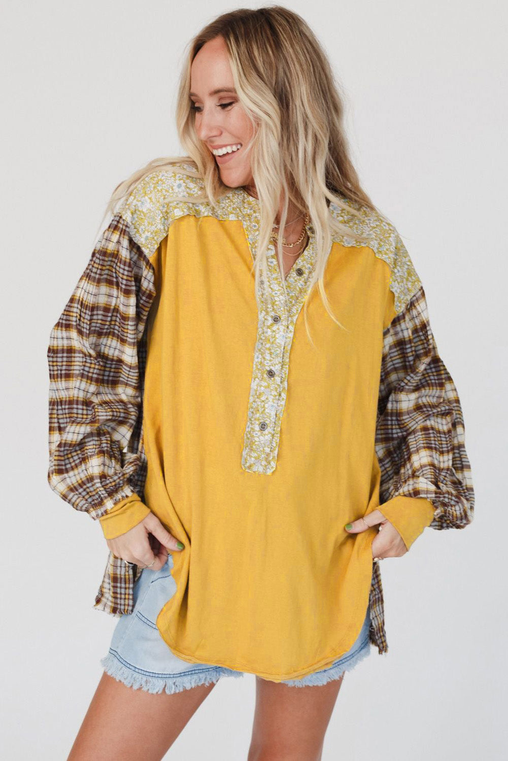 Martina | Blusa boho chic con maniche fantasia e dettagli floreali