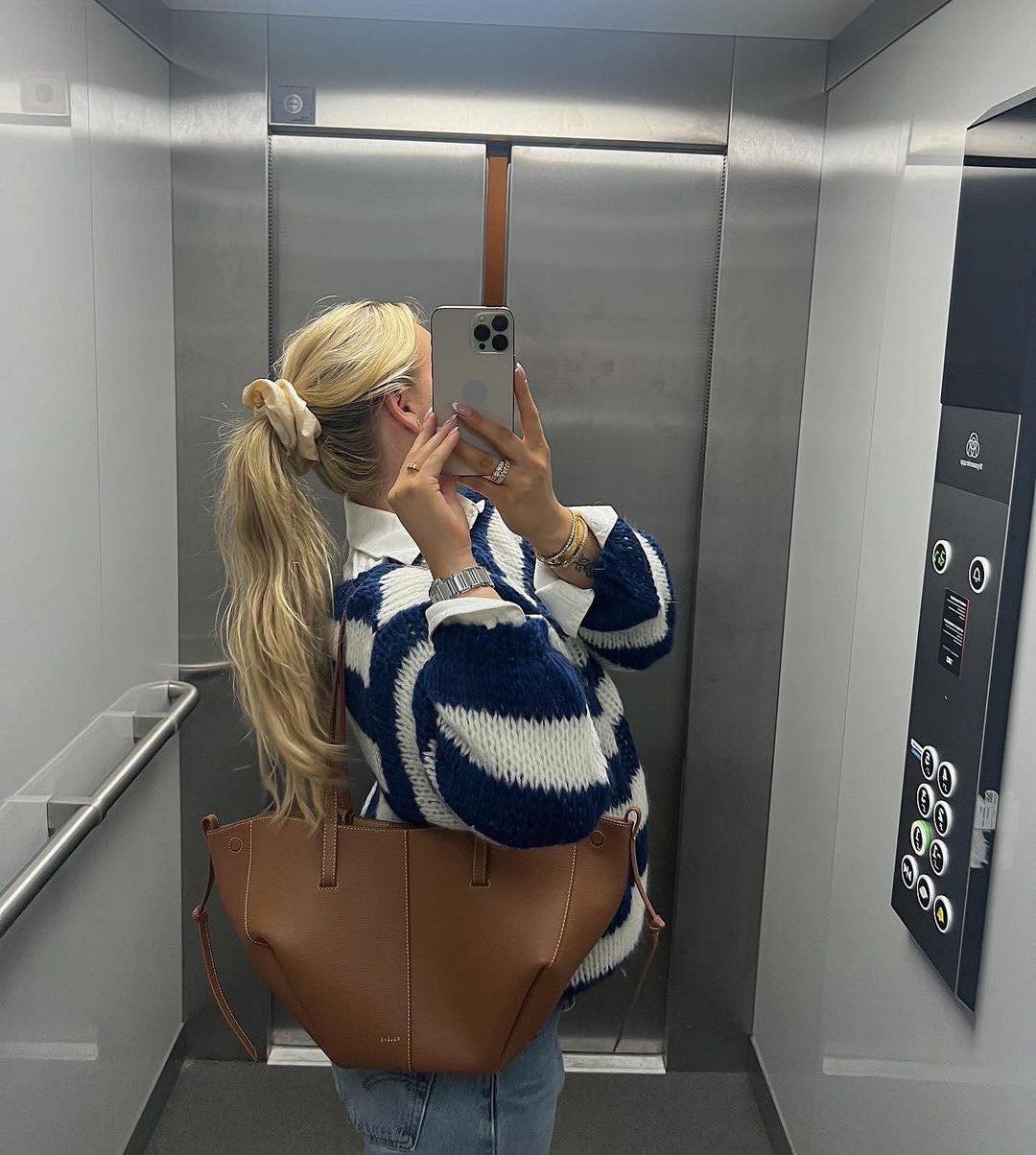 Sofia | Maglione oversize con collo alto per donna