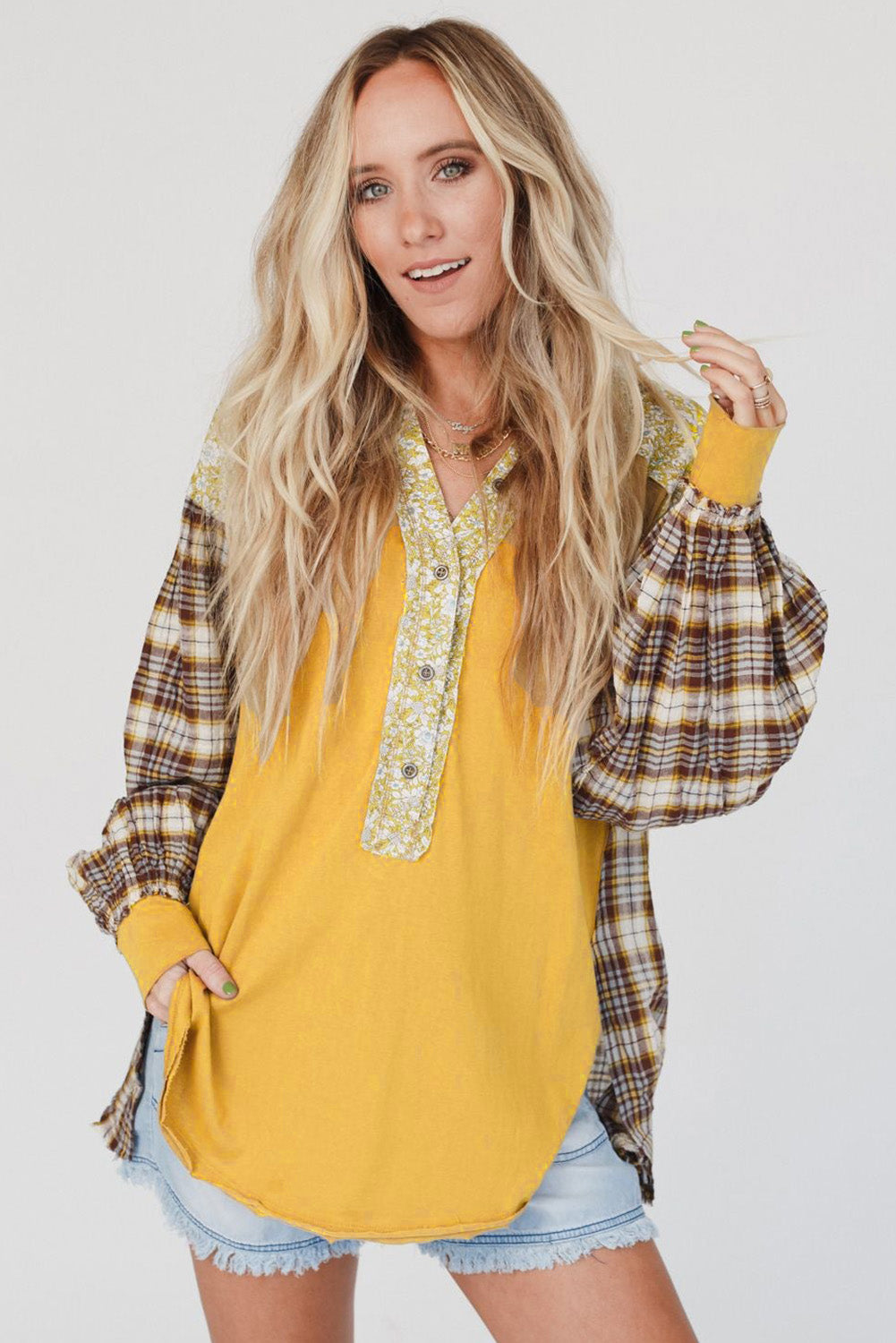 Martina | Blusa boho chic con maniche fantasia e dettagli floreali