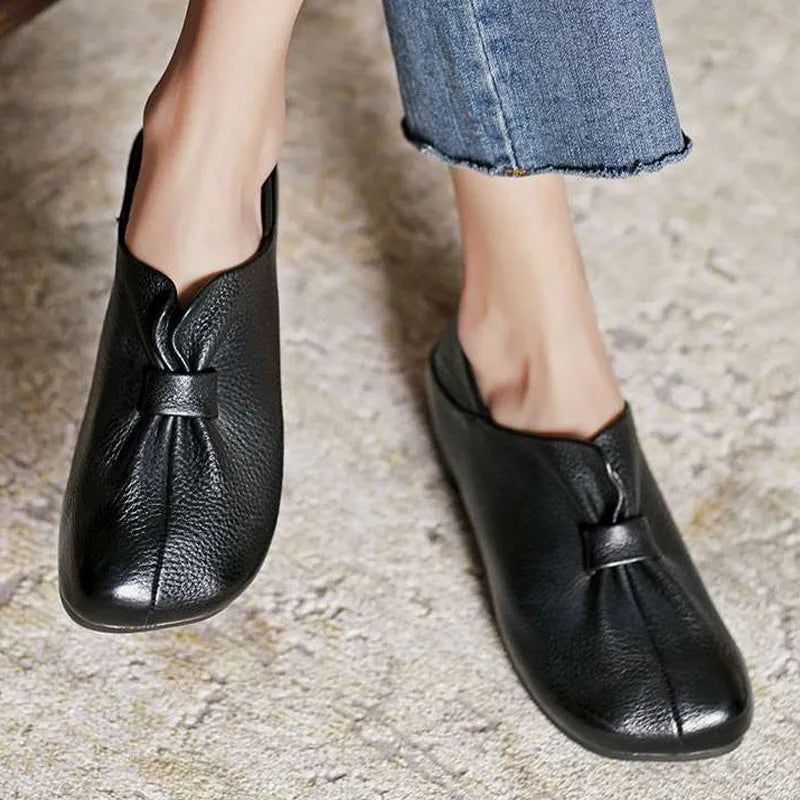 Round toe leather casual shoes