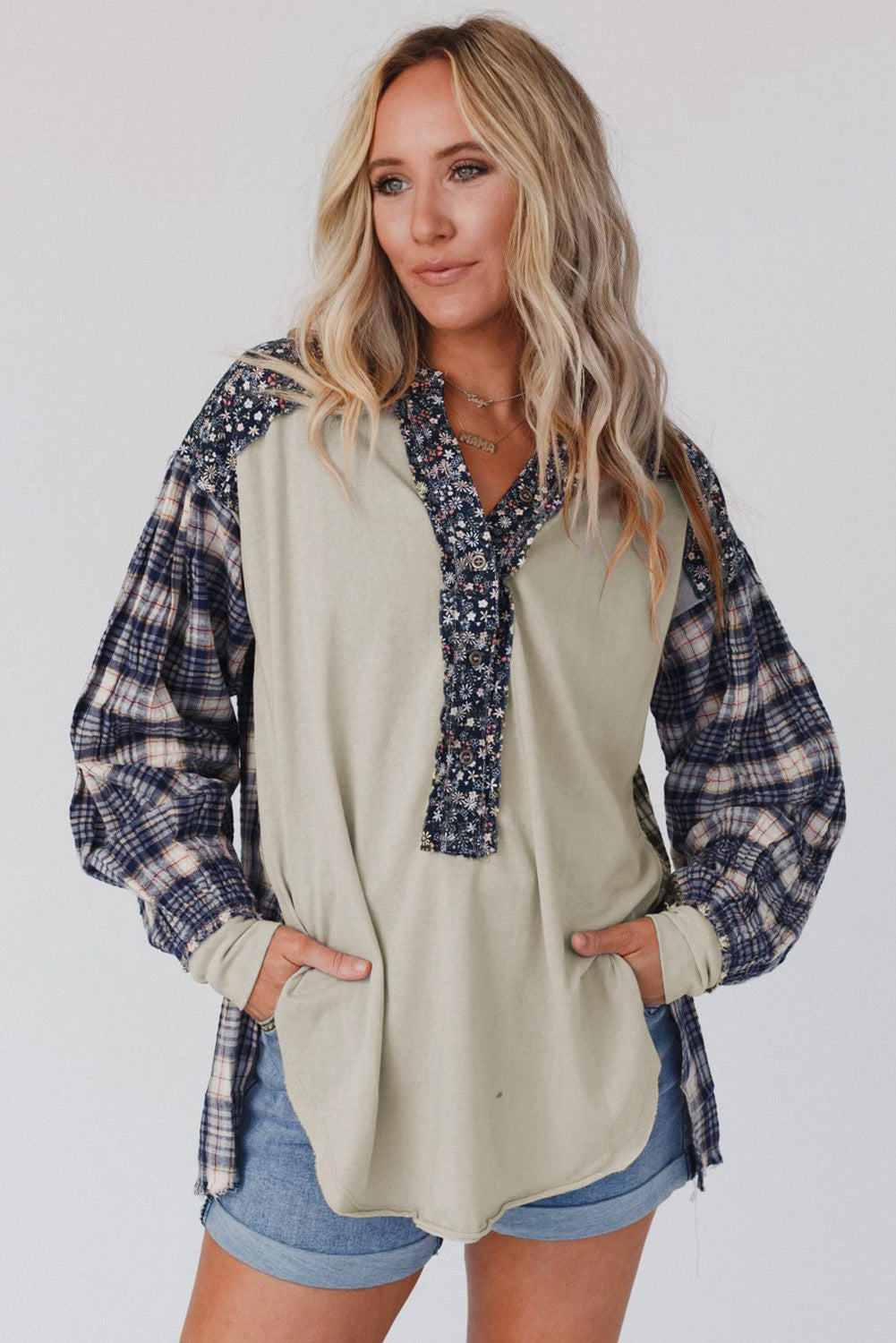 Martina | Blusa boho chic con maniche fantasia e dettagli floreali