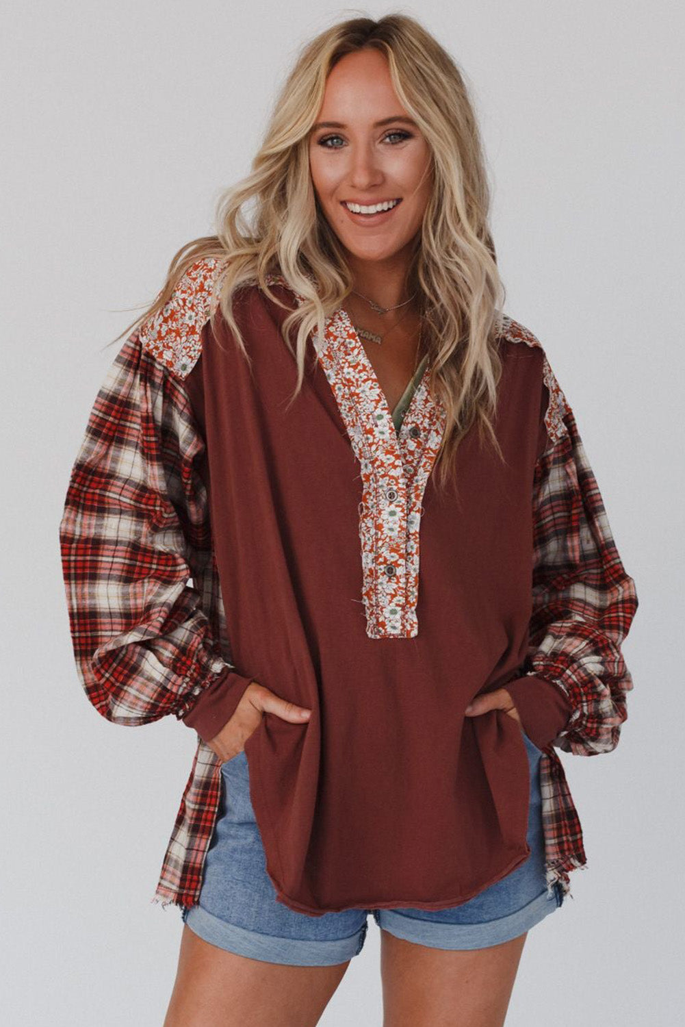 Martina | Blusa boho chic con maniche fantasia e dettagli floreali