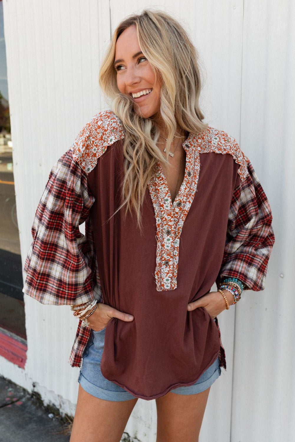 Martina | Blusa boho chic con maniche fantasia e dettagli floreali