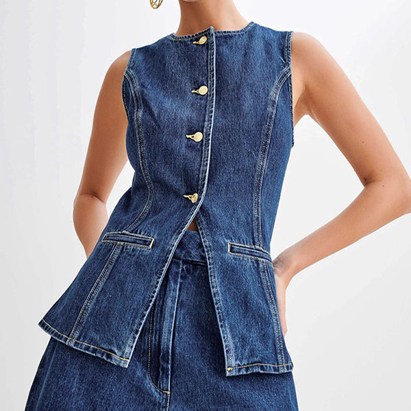 Valentina : Outfit casual in denim: gilet e pantaloncini senza maniche