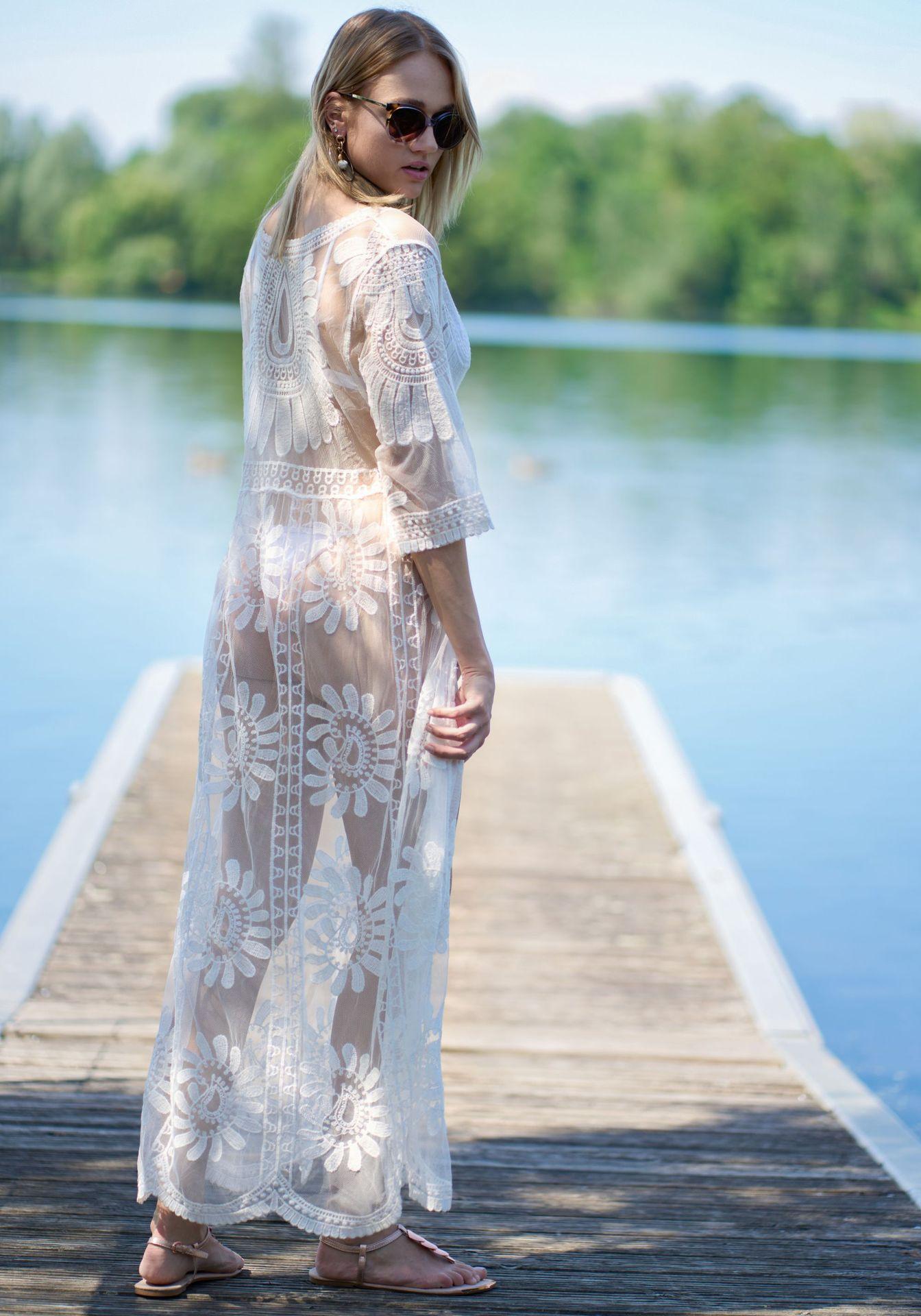 Ladies Beach Kimono made of fine crochet lace Ivyshape