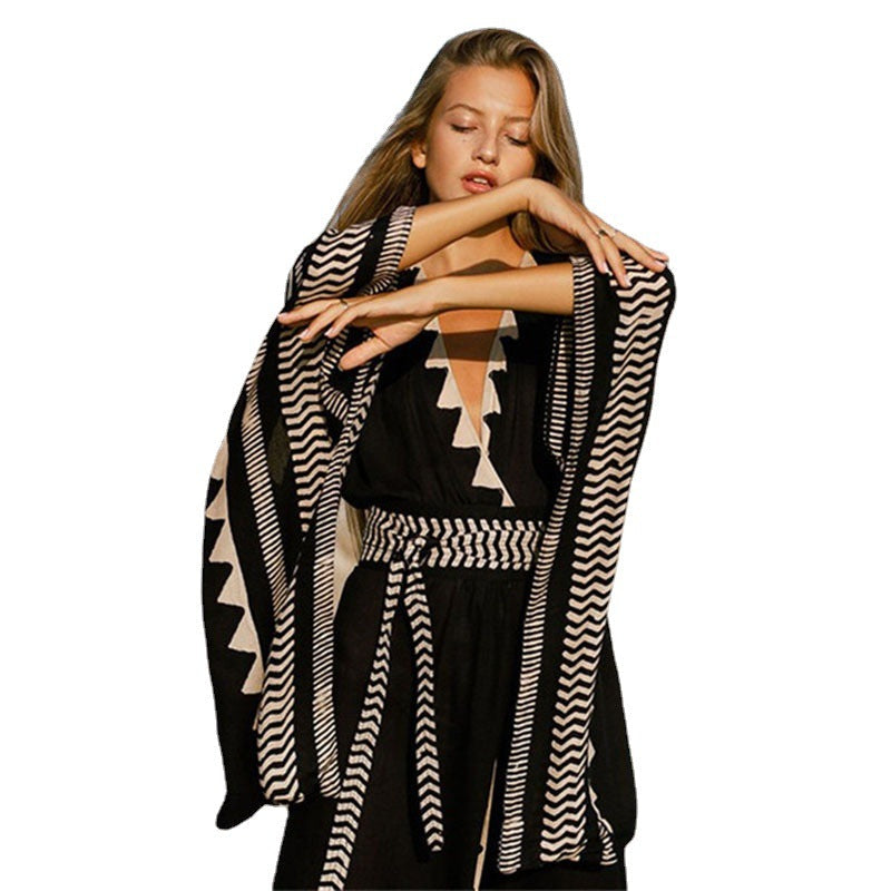 Women's beach robe with artistic graphic pattern Ivyshape