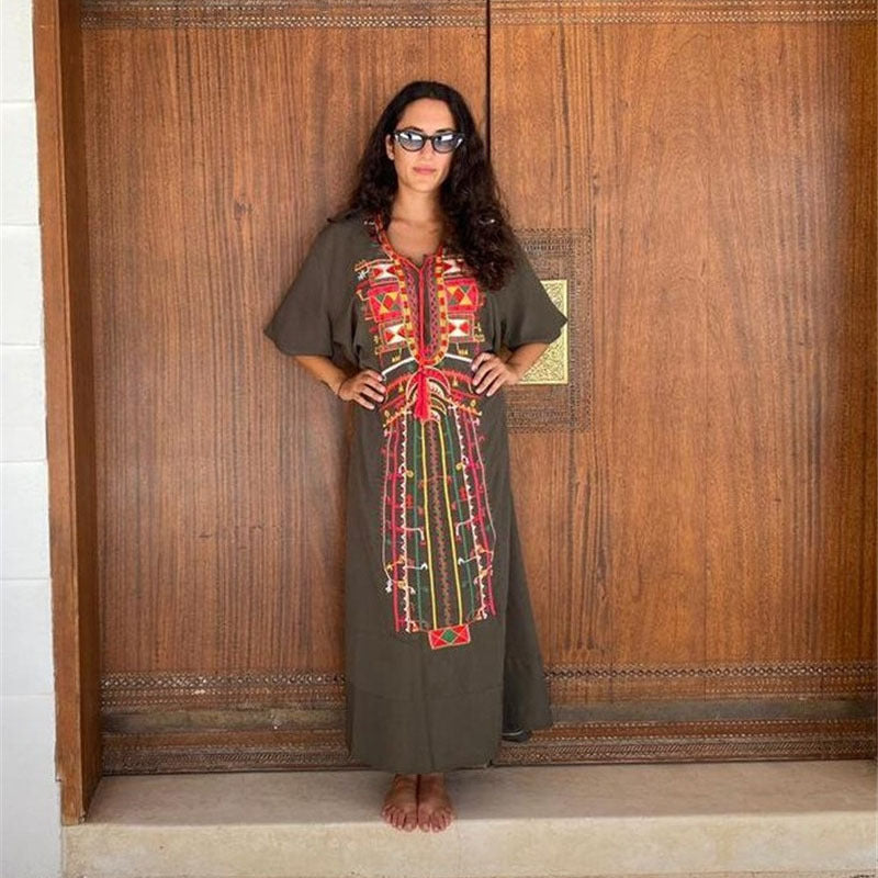 Ladies Kaftan with intricate hand embroidery and loose fit Ivyshape