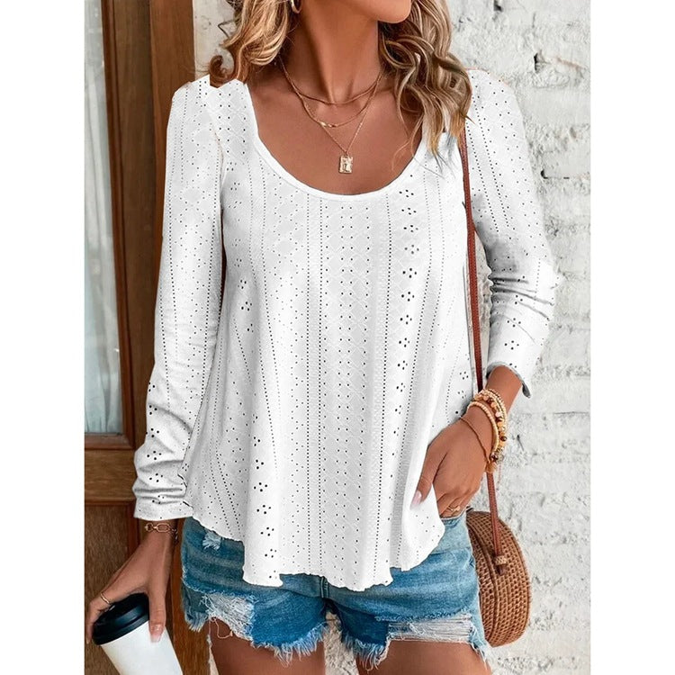 Ladies airy top with fine embroidery Ivyshape