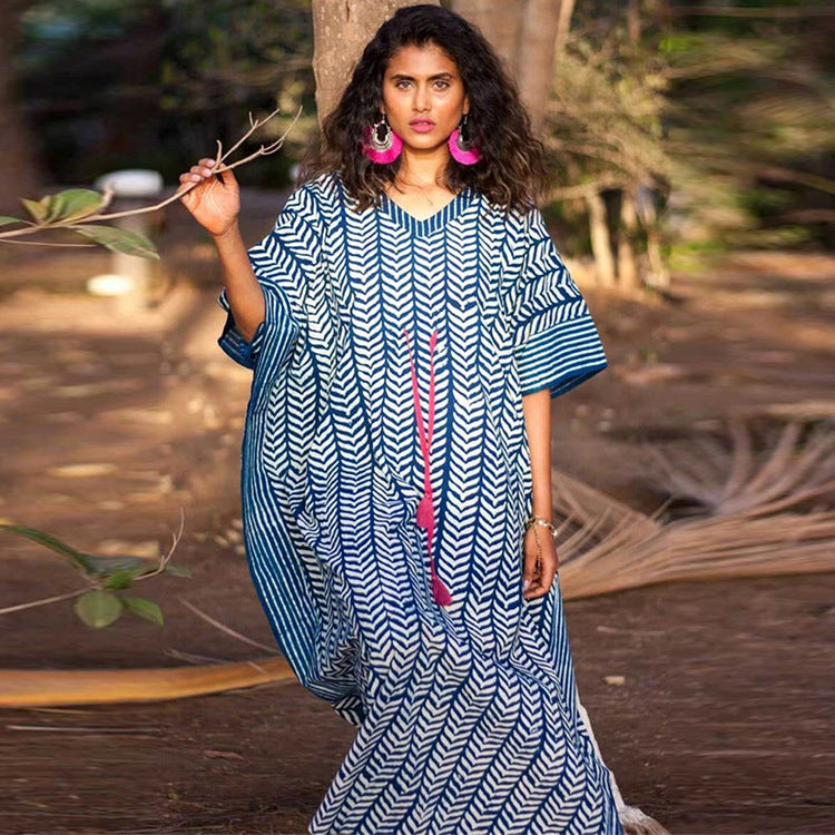 Women's kaftan with fashionable pattern and tie belt Ivyshape
