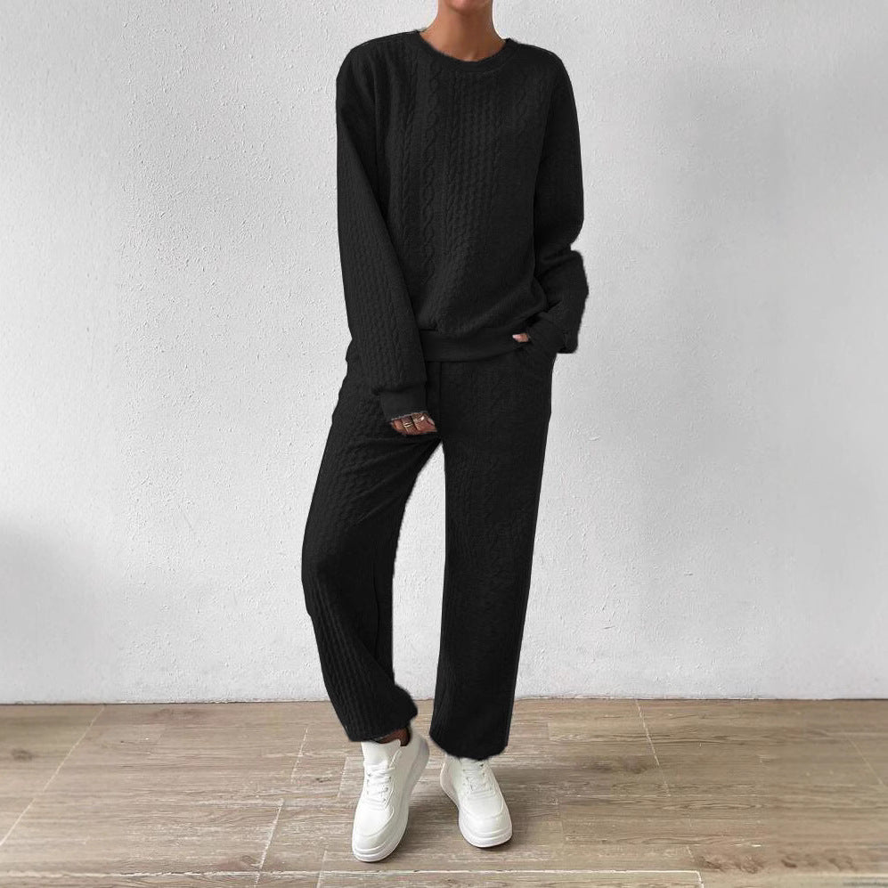 Ladies knitted suit with cable braid pattern Ivyshape