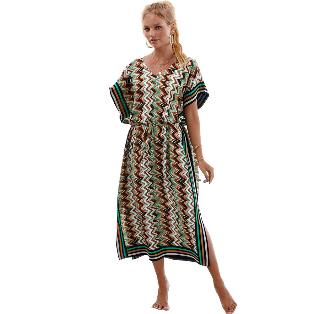 Women's maxi kaftan with eye-catching zigzag pattern and practical side slits Ivyshape