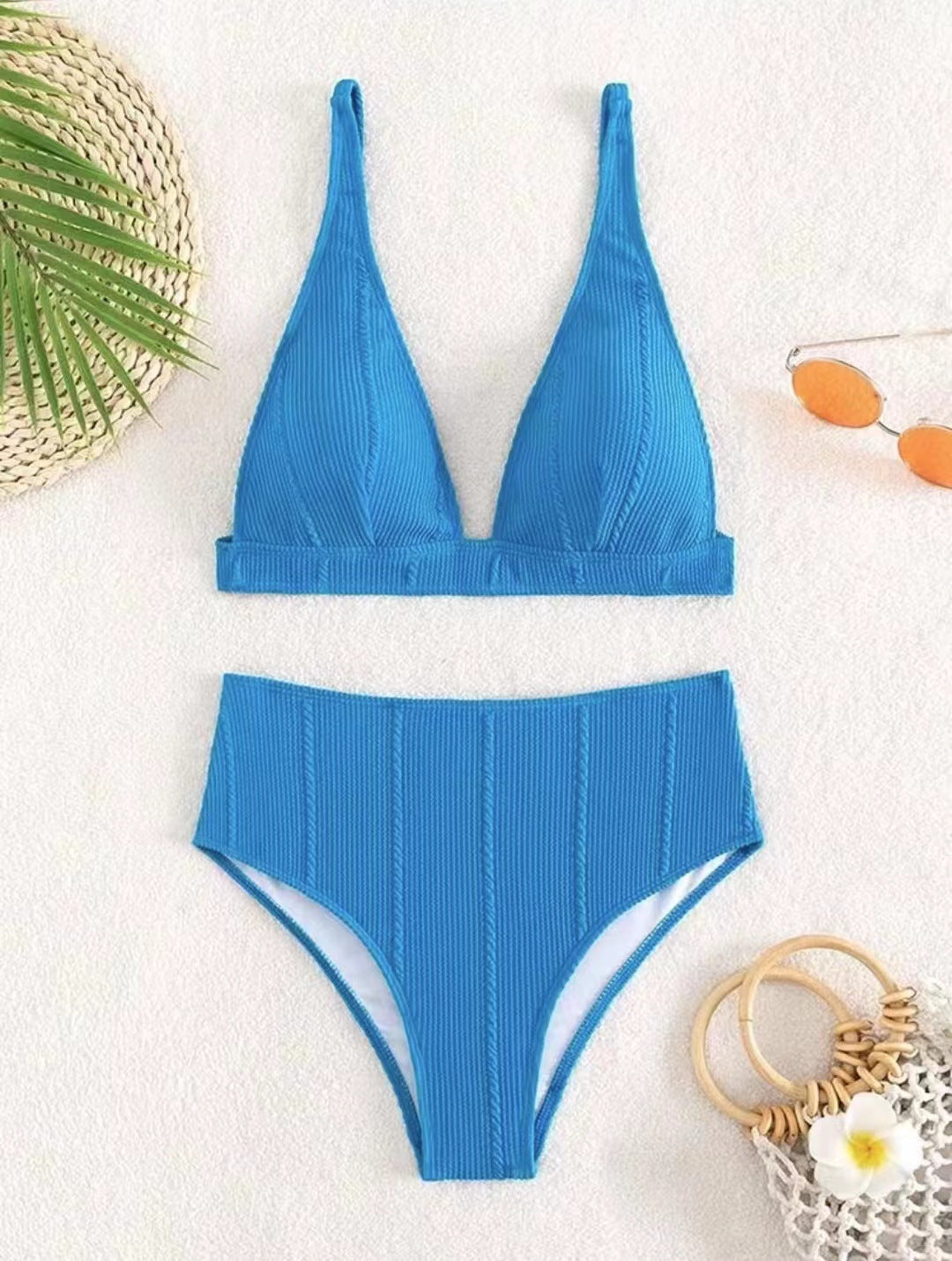 Women's triangle bikini with high-cut briefs and textured design Ivyshape