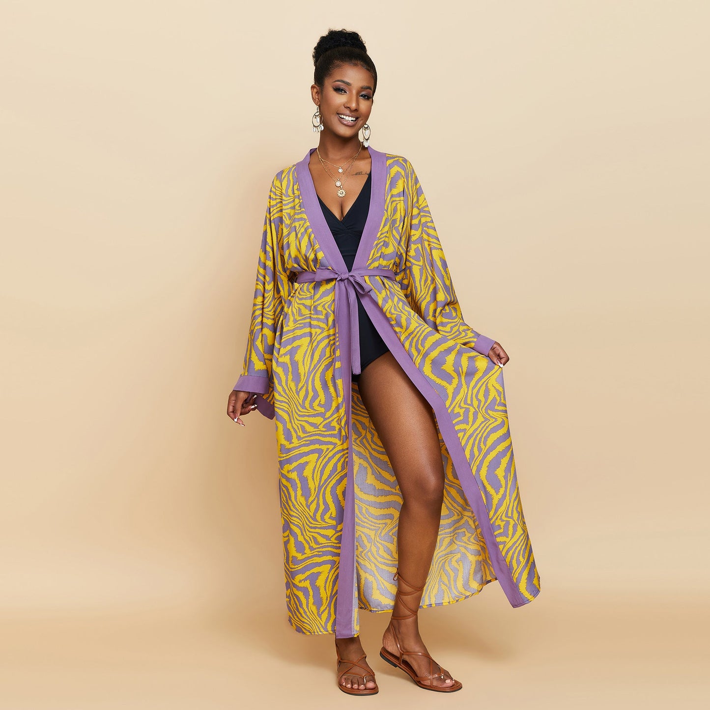 Women's luxurious bathrobe with exotic pattern Ivyshape