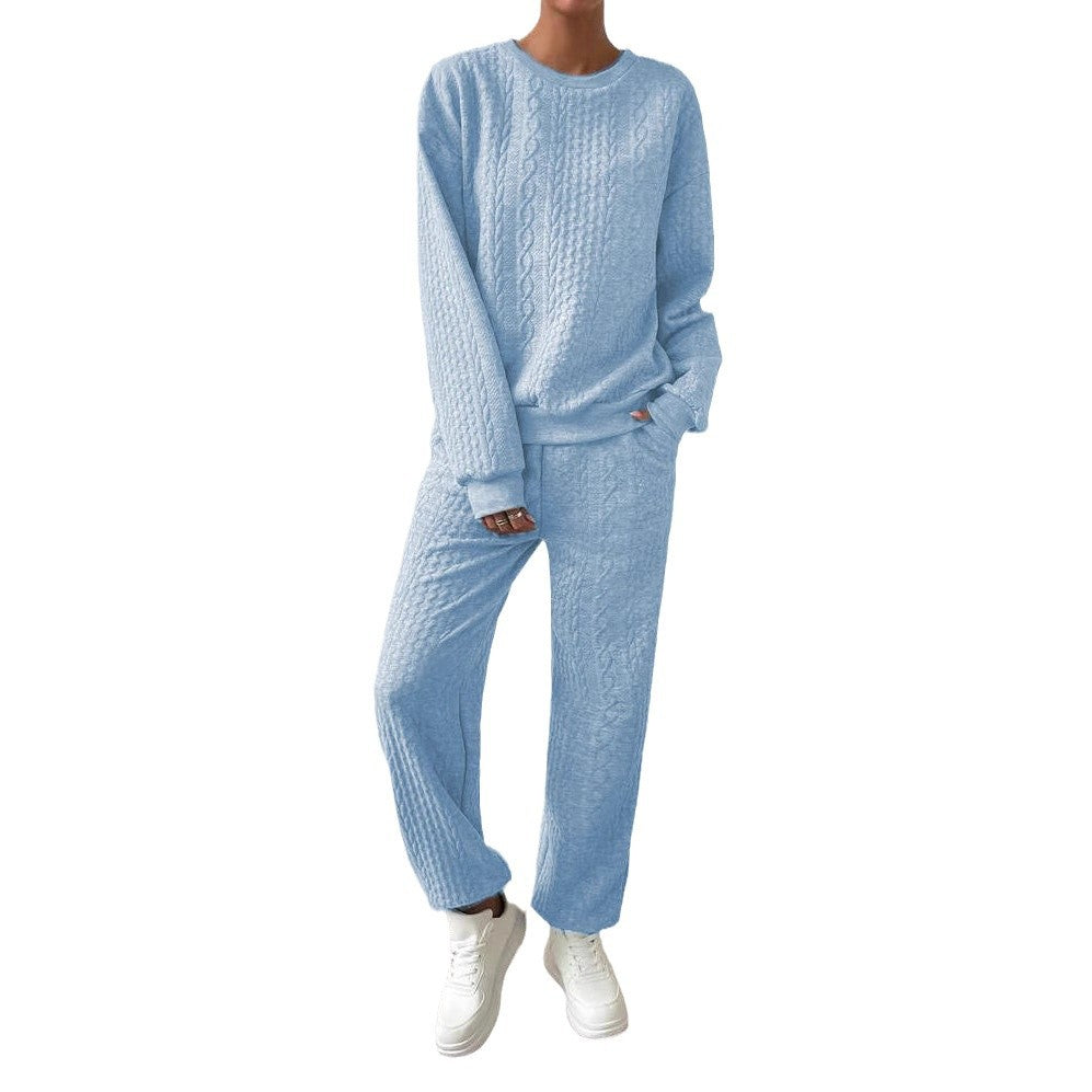 Ladies knitted suit with cable braid pattern Ivyshape