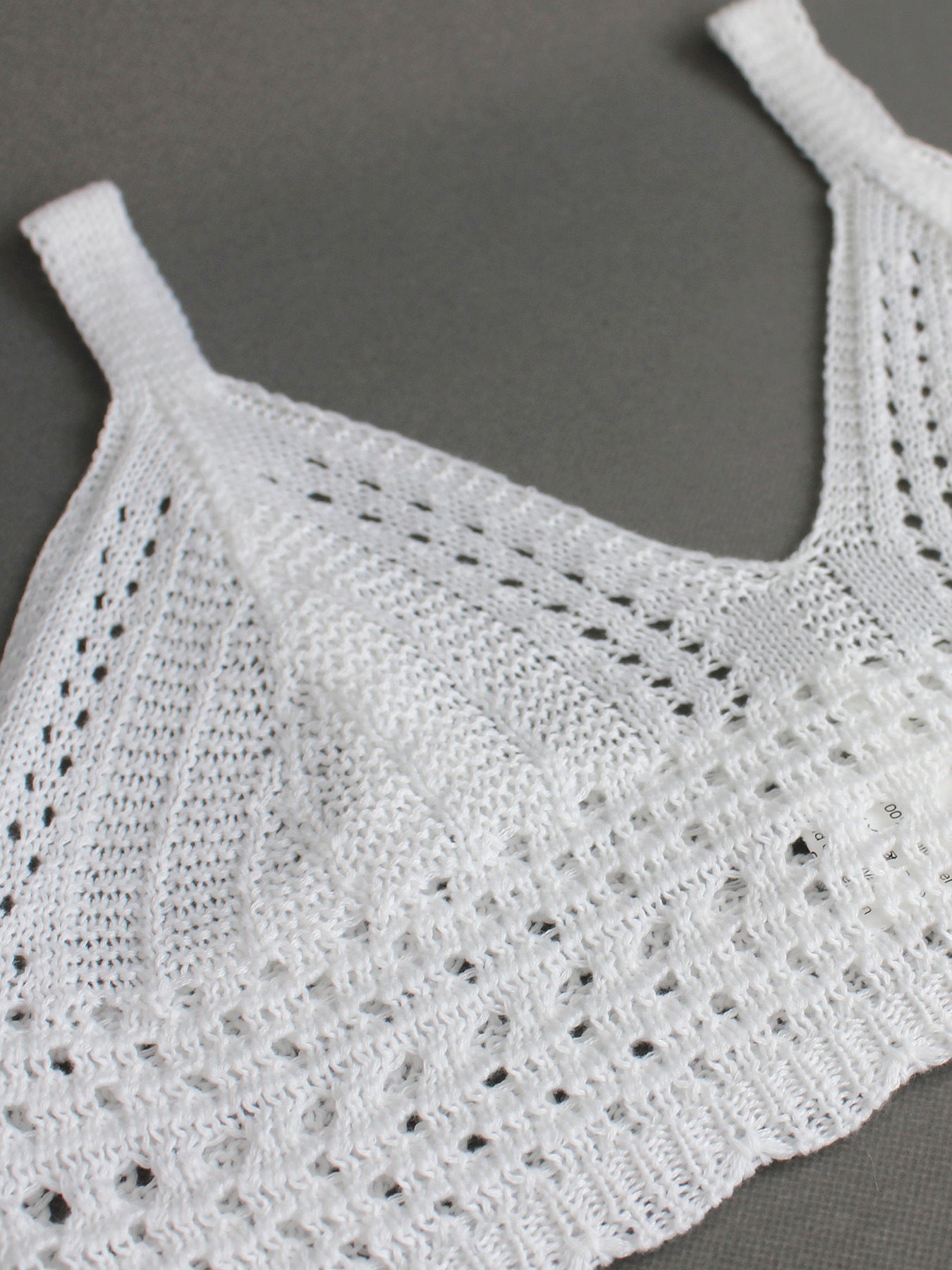 Women's Crochet Crop Top with V-Neck and Fine Details Ivyshape