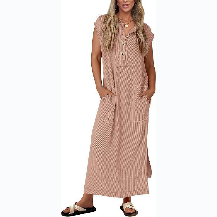 Women’s maxi dress with practical pockets and button closures Ivyshape