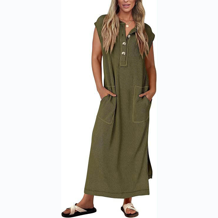 Women’s maxi dress with practical pockets and button closures Ivyshape