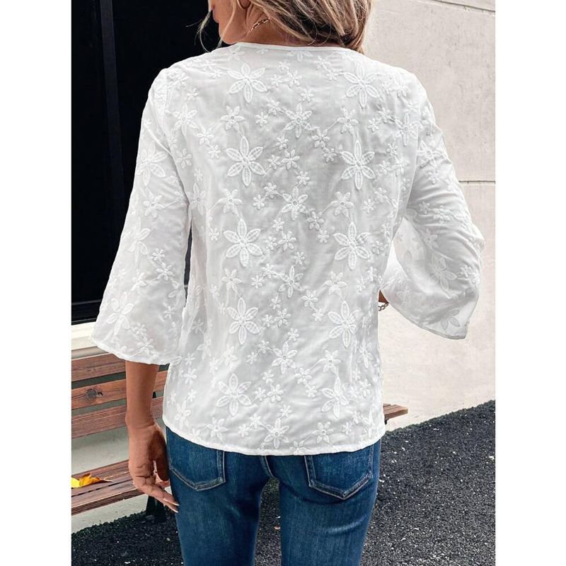 Ladies elegant blouse with lace trim Ivyshape