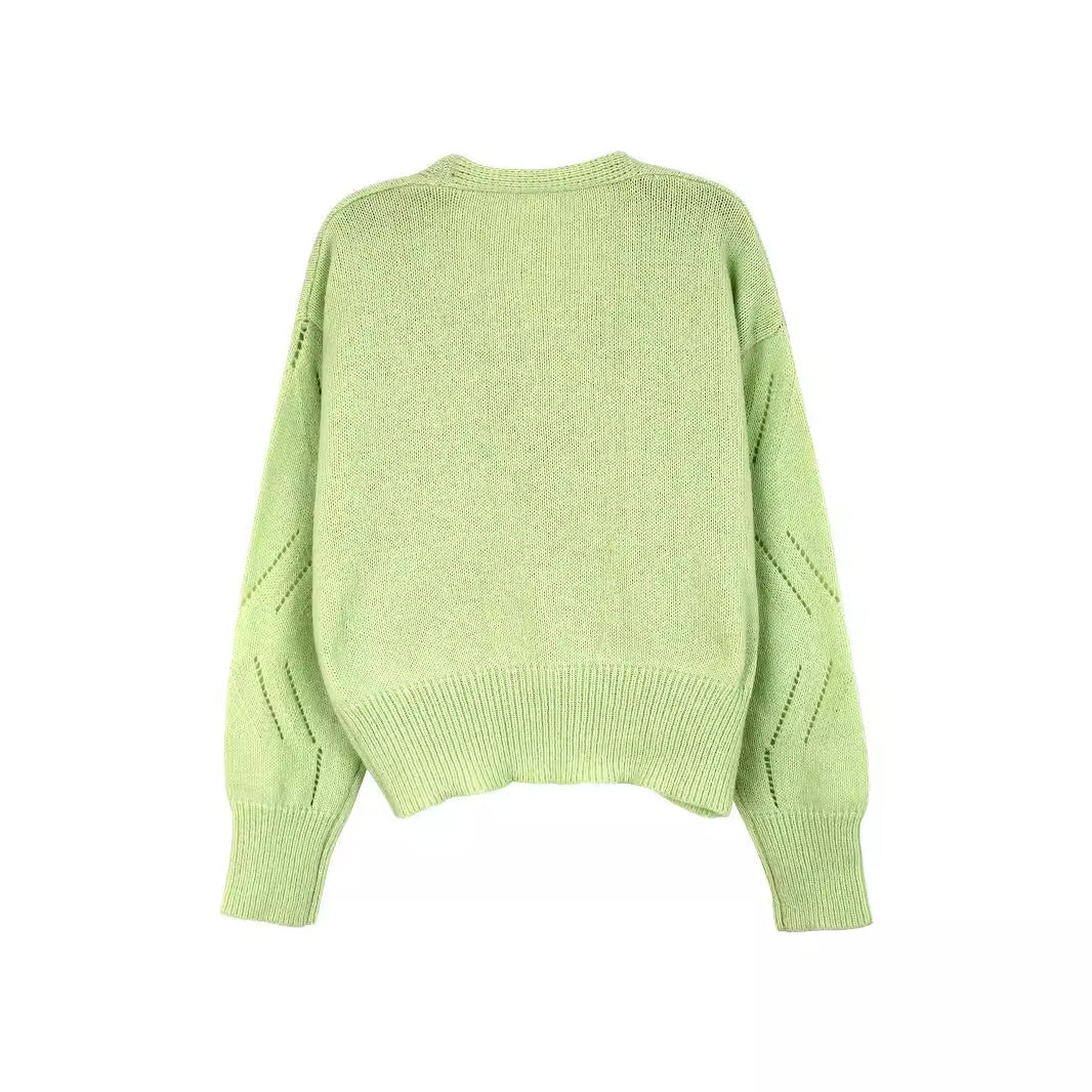 Ladies fashionable knitted cardigan with floral applications Ivyshape