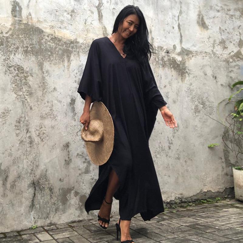 Ladies airy beach dress with V-neckline and wide sleeves Ivyshape