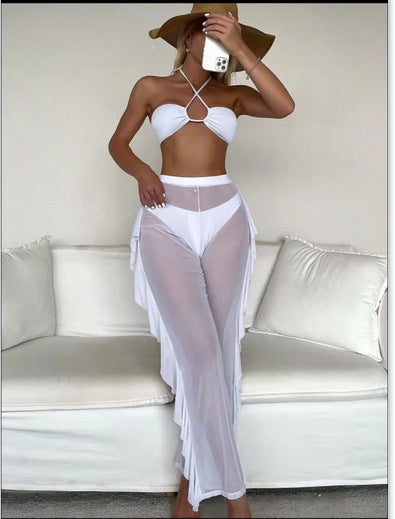 Women's beach outfit with ruffles and bandeau top Ivyshape