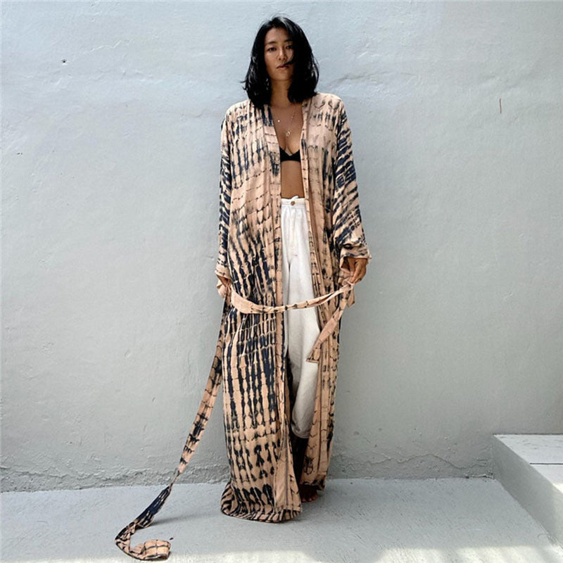 Women's elegant kaftan with playful batik pattern Ivyshape