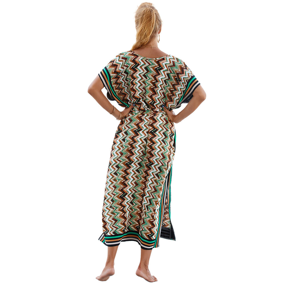 Women's maxi kaftan with eye-catching zigzag pattern and practical side slits Ivyshape