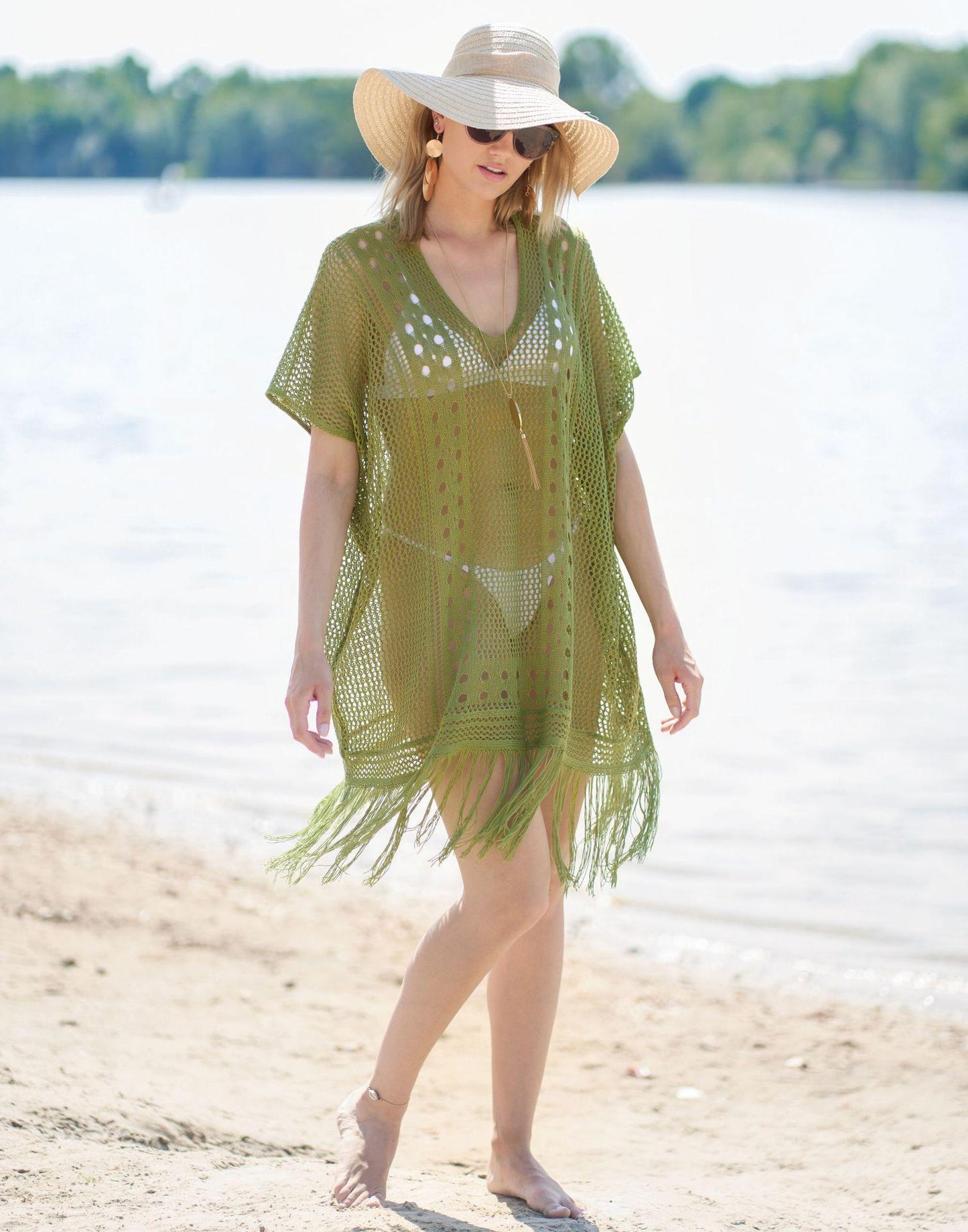 Women's beach tunic in bohemian style with fringes Ivyshape