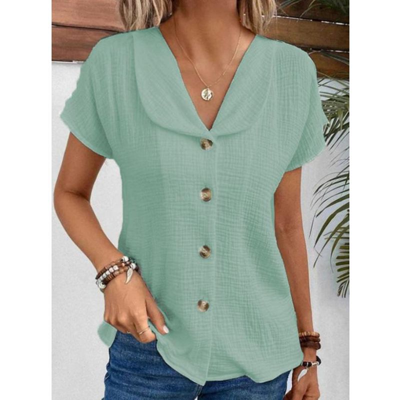 Women’s lightweight blouse with button details Ivyshape