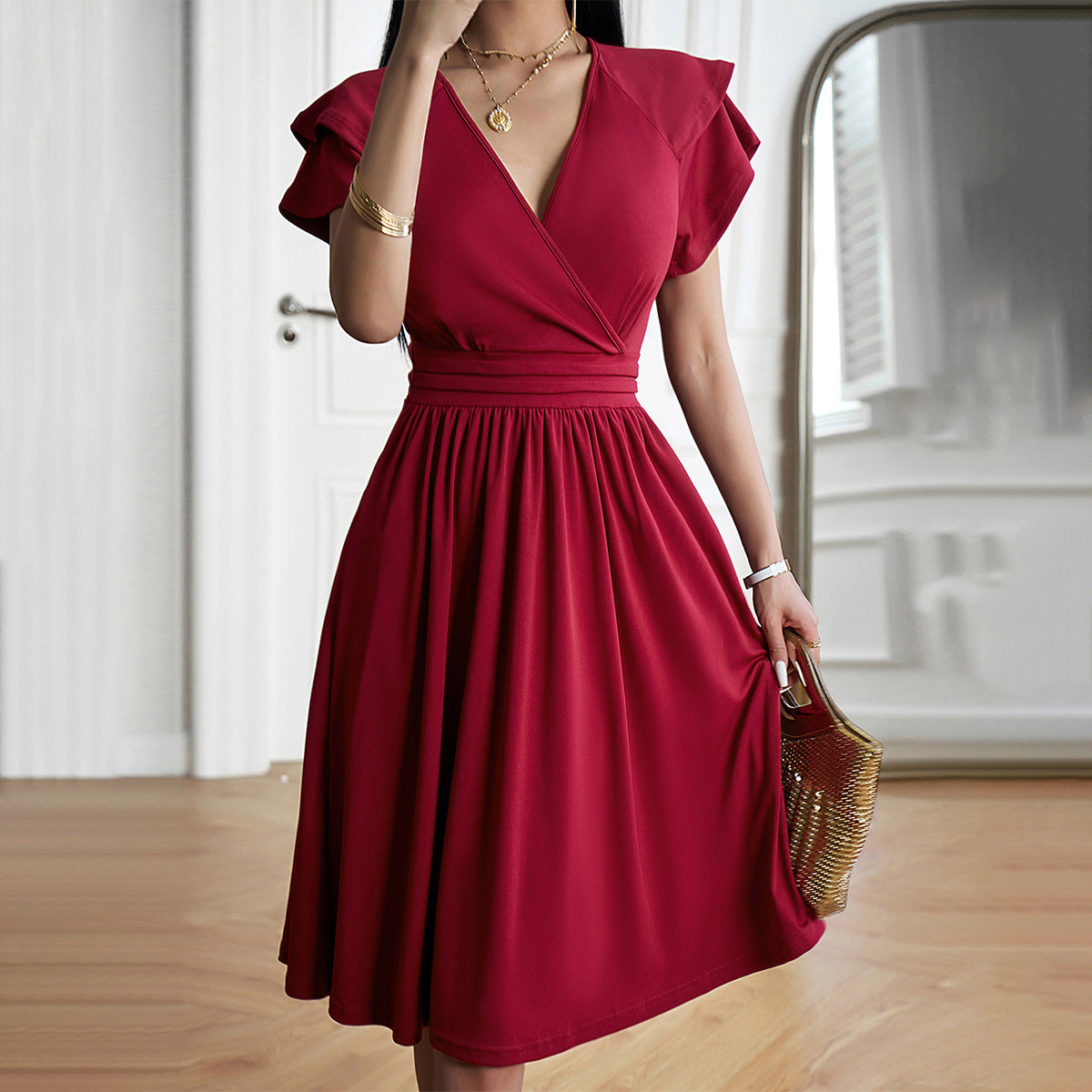 Lyanna | Elegante abito midi con scollo a V e stile sofisticato per donna
