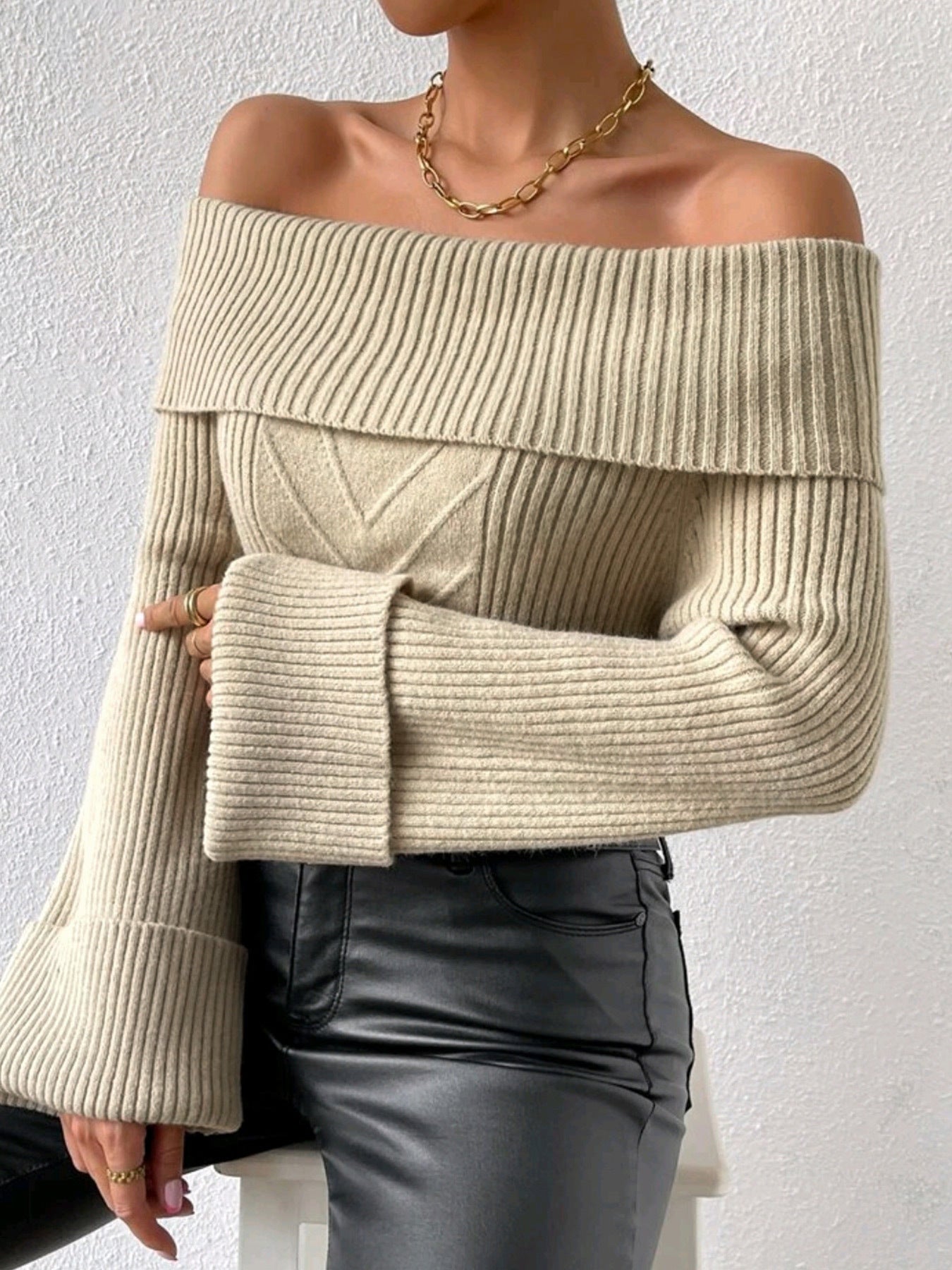 Women's Off-Shoulder Knit Sweater with Wide Hem and Ribbed Texture Ivyshape