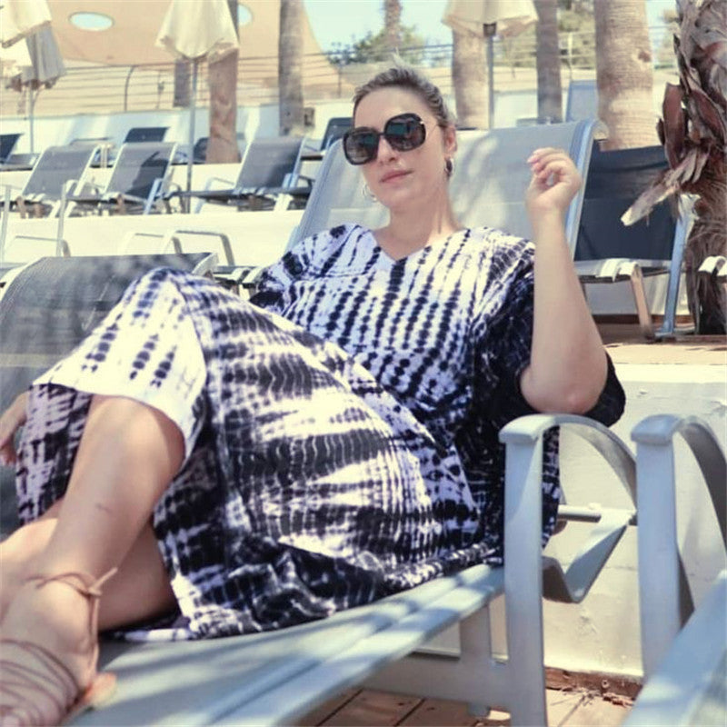 Women's beach kaftan with exquisite batik look and wide cut Ivyshape