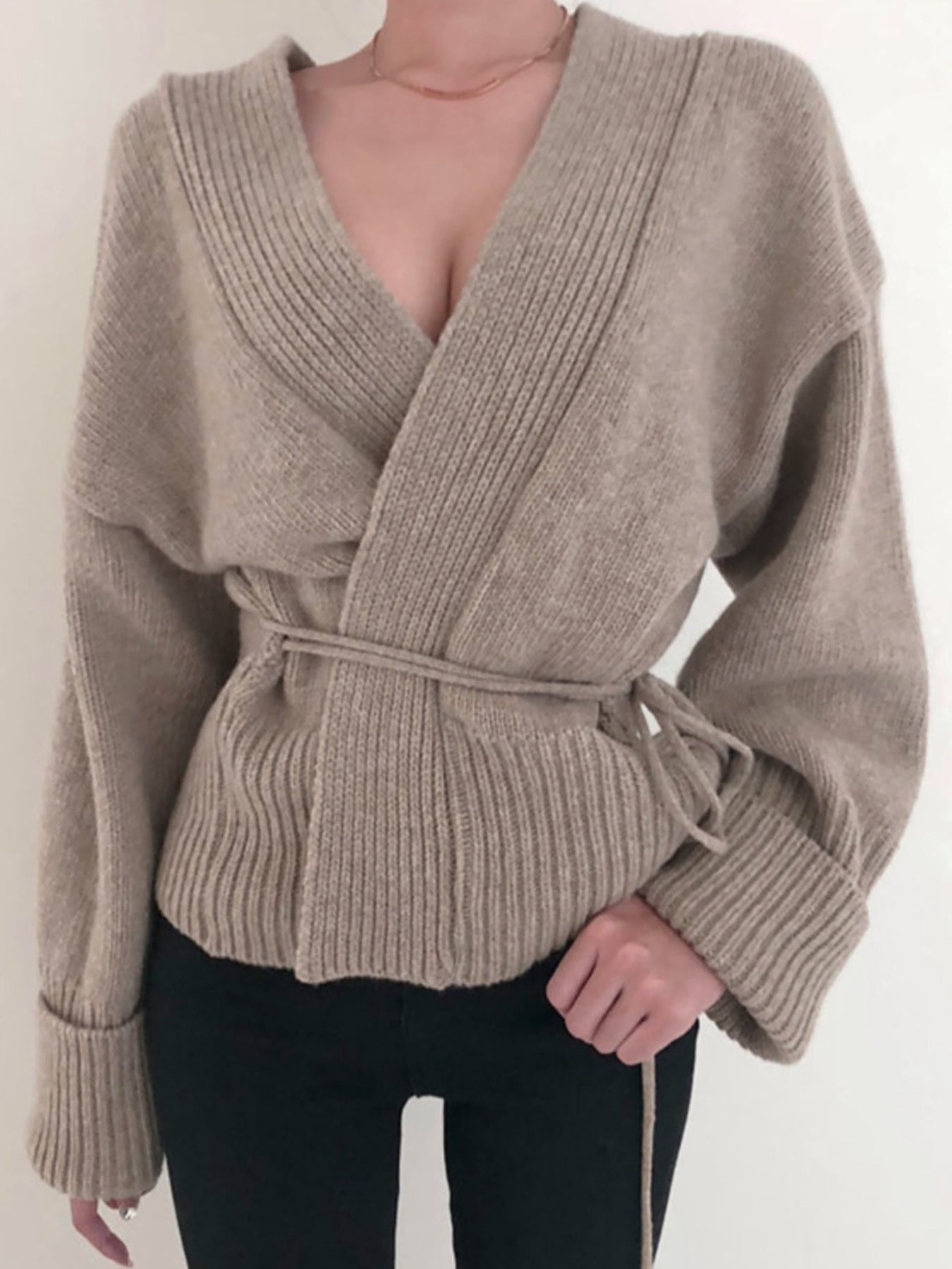 Ladies fashionable knit cardigan with tie belt and deep V-neck Ivyshape