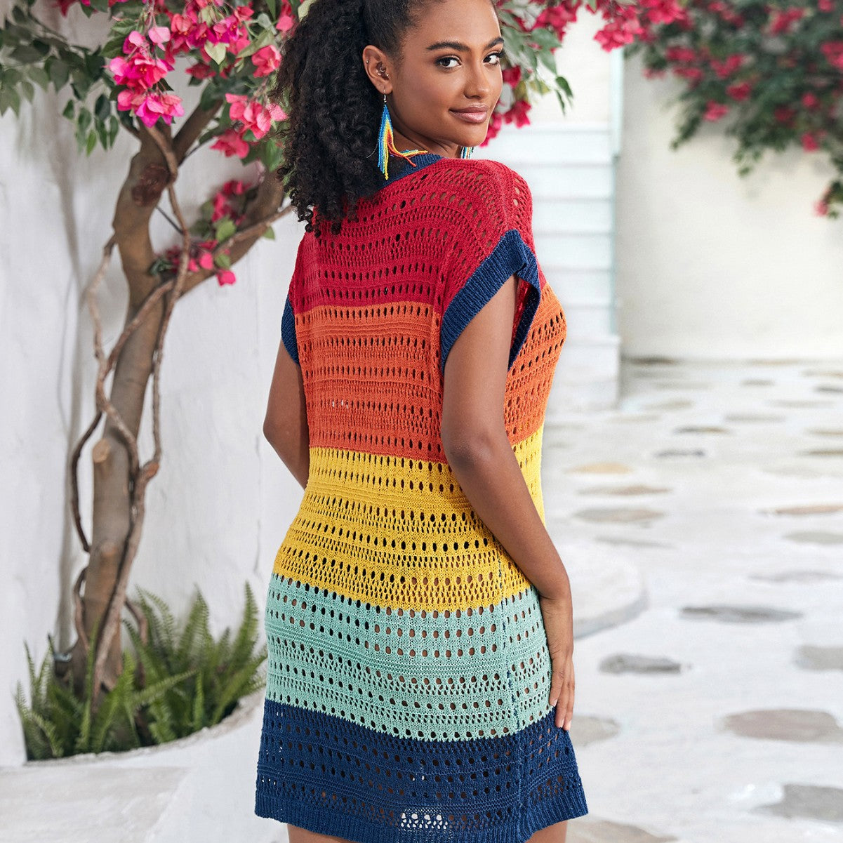 Women’s Crochet Beach Tunic with Colorful Gradient and Casual Cut Ivyshape