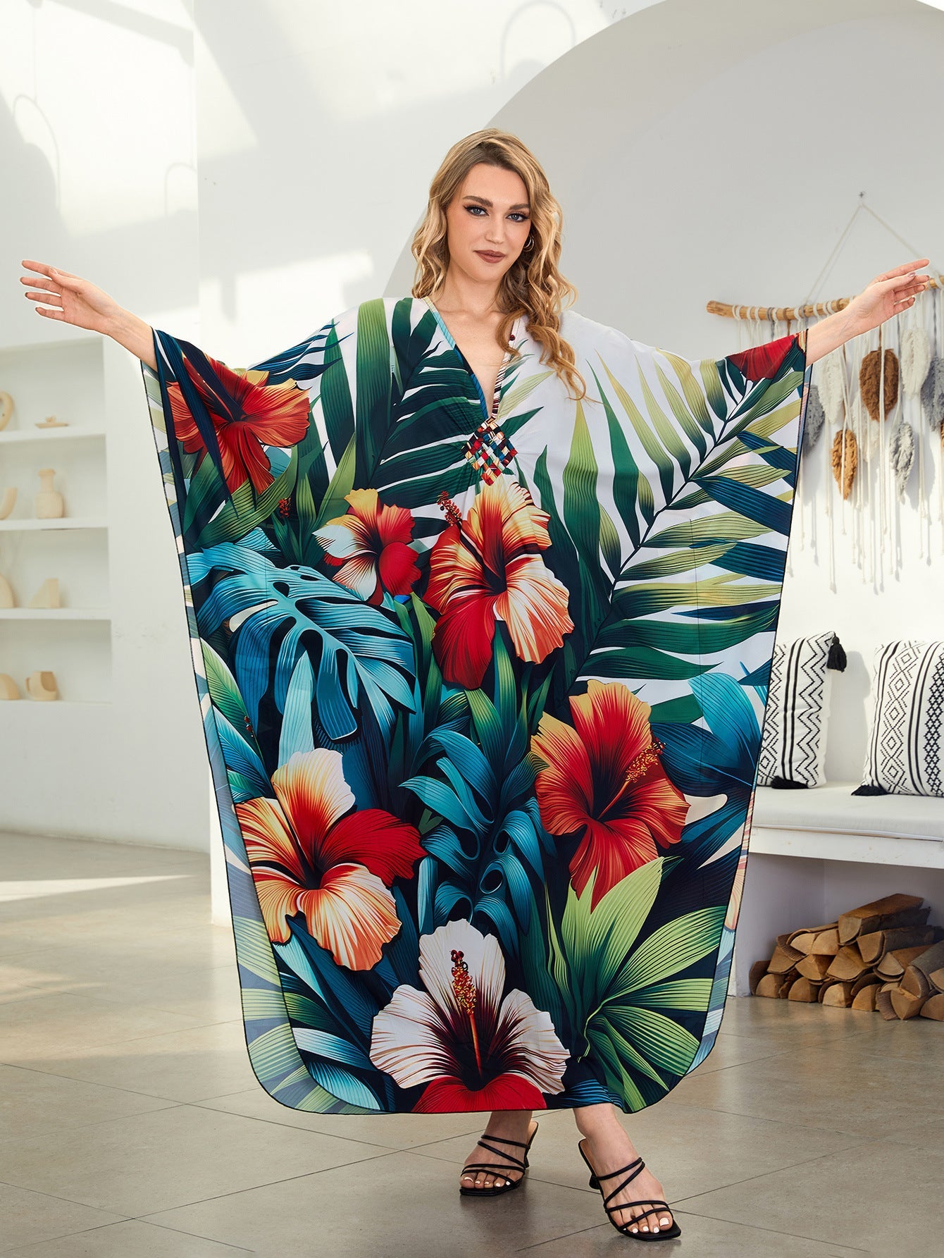 Women's beach kaftan with floral design and airy cut Ivyshape