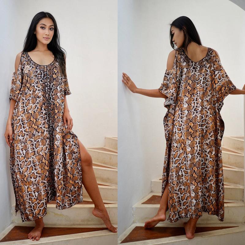 Women Elegant lightweight summer kaftan with snake pattern Ivyshape