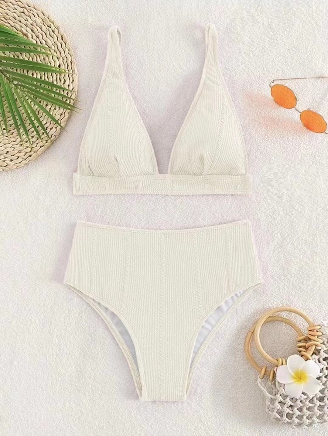 Women's triangle bikini with high-cut briefs and textured design Ivyshape