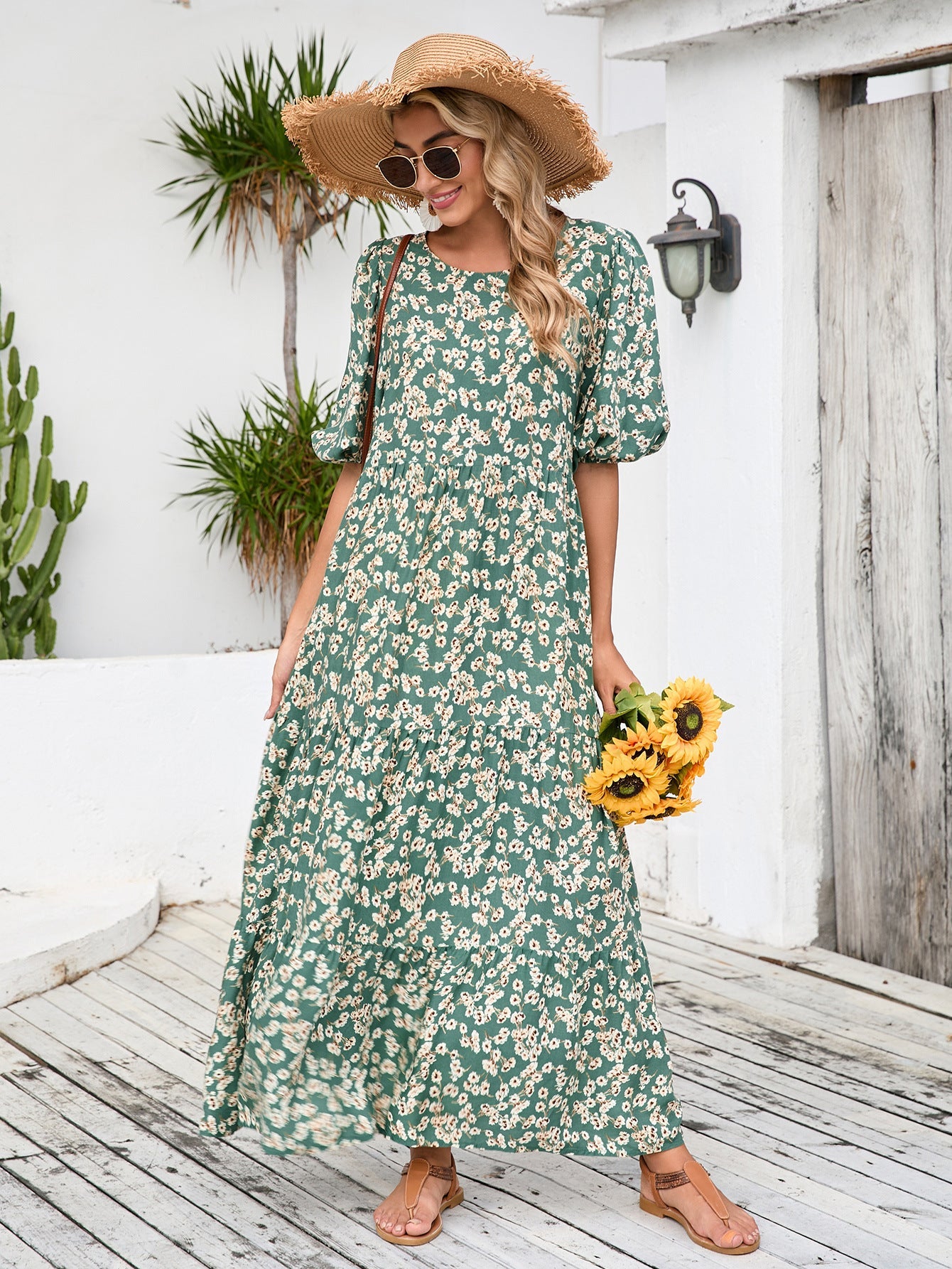 Women's maxi dress with floral design and airy puff sleeves Ivyshape