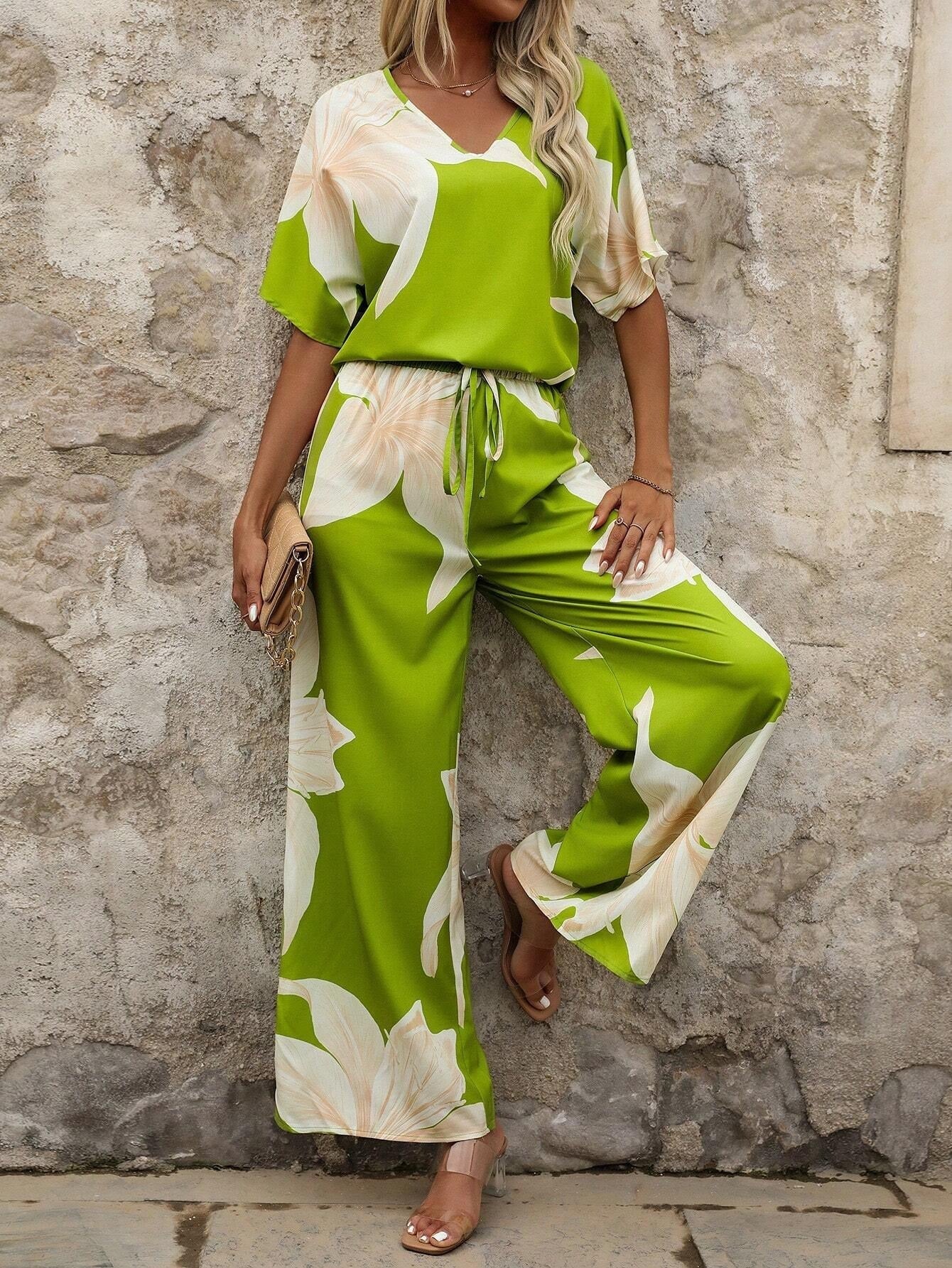 Ladies set with floral design and elastic waistband Ivyshape