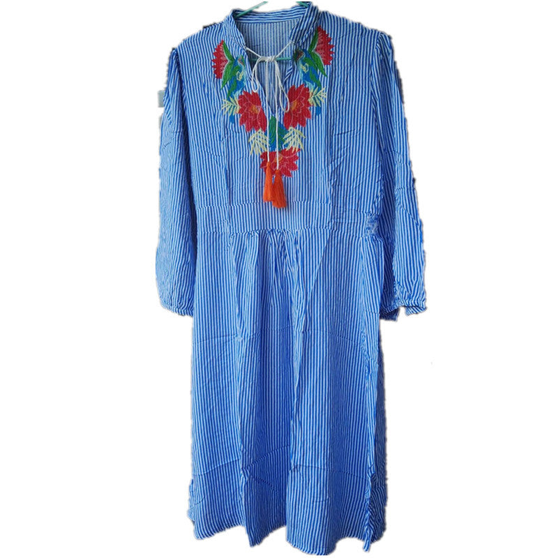 Women's summer dress with elaborate floral embroidery Ivyshape