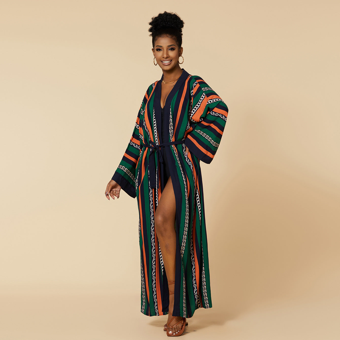 Women's luxurious bathrobe with exotic pattern Ivyshape