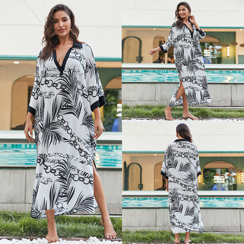 Women's casual beach cover-up in graphic design with deep V-neck and side slits Ivyshape