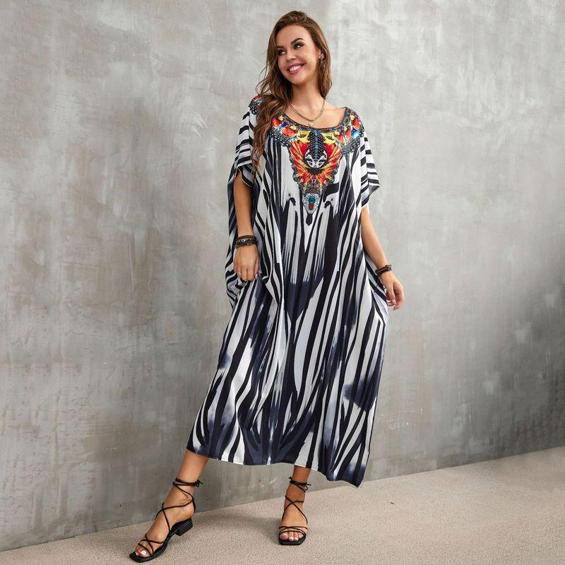 Ladies kaftan dress with majestic animal motif and side slits Ivyshape
