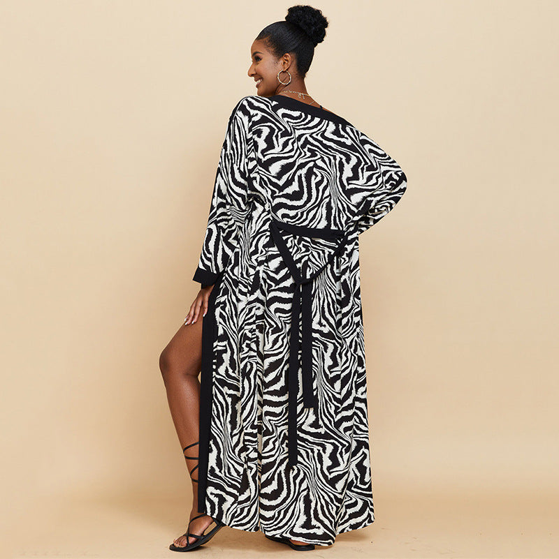 Women's luxurious bathrobe with exotic pattern Ivyshape