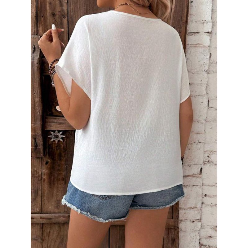 Ladies casual blouse with lace trim Ivyshape