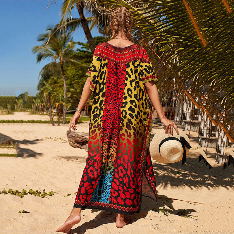 Women Beach Kaftan with extravagant pattern details Ivyshape